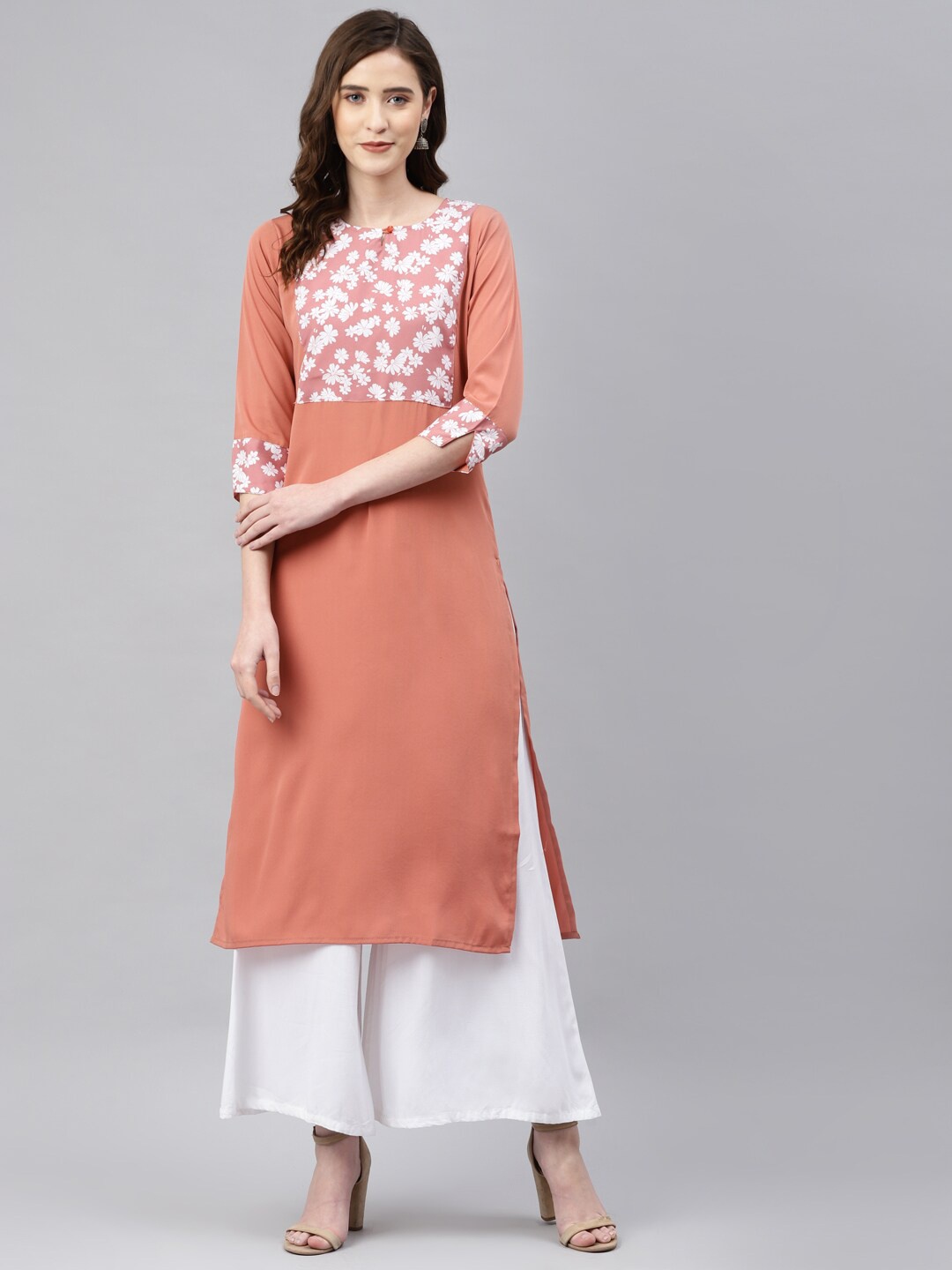 

Somras Peach Yoke Design Floral Print Kurta