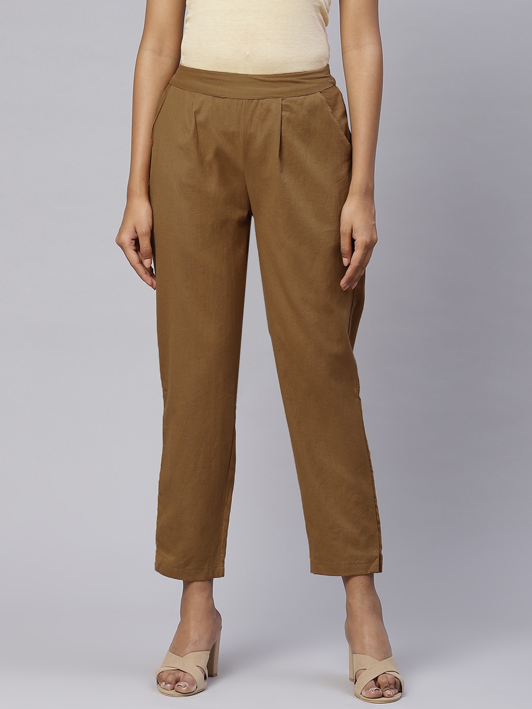 

SVARCHI Women Brown Relaxed Easy Wash Pleated Trousers