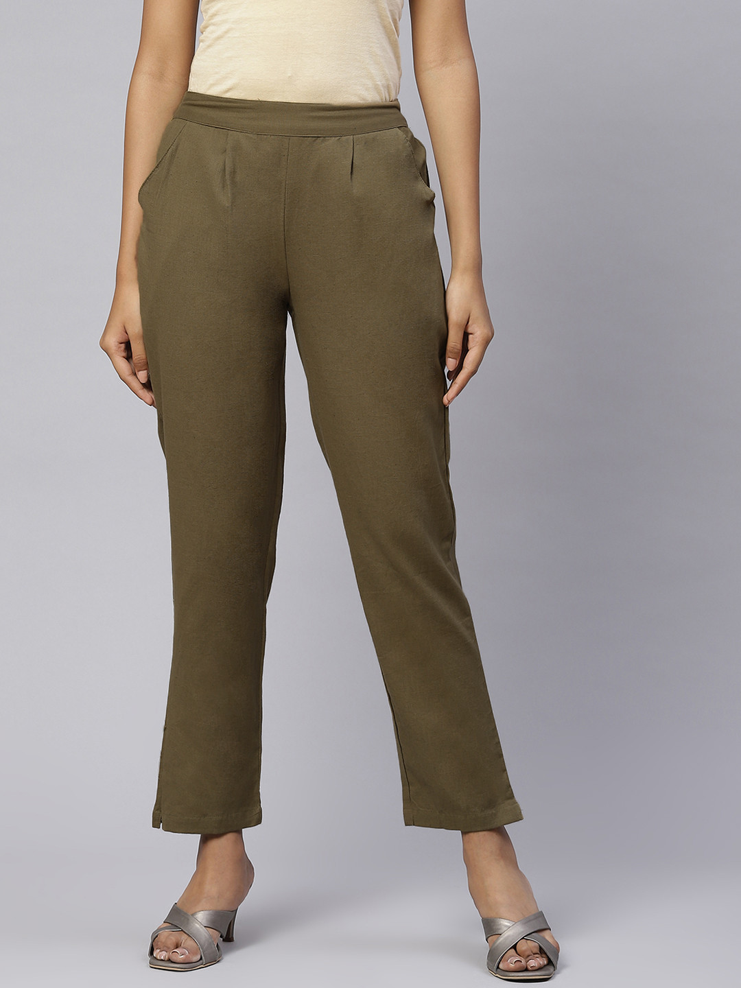 

SVARCHI Women Olive Green Pure Cotton Relaxed Easy Wash Pleated Trousers