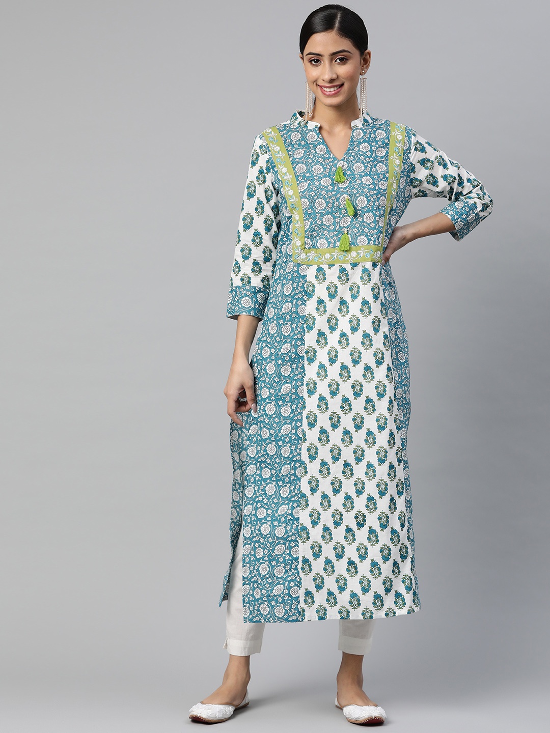 

SVARCHI Women White & Blue Ethnic Motifs Printed Kurta