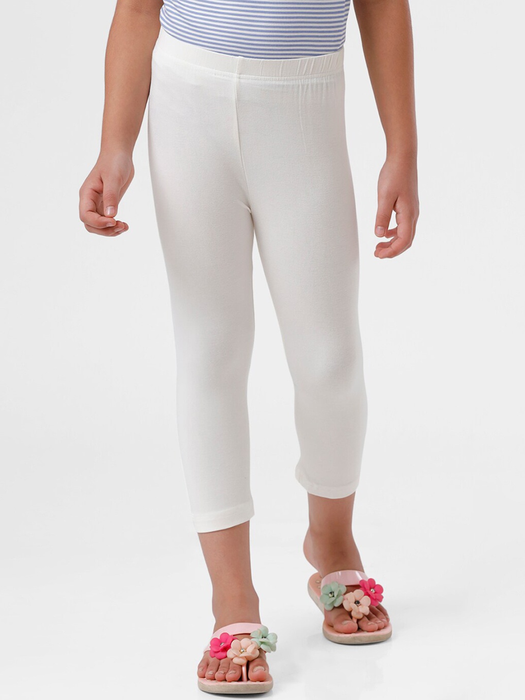 

De Moza Girls Off-White Solid Three-Fourth Length Leggings