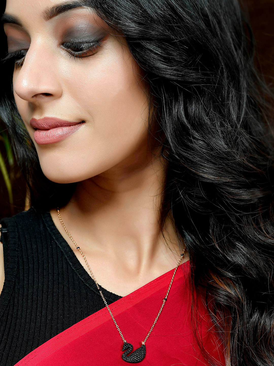 

Shoshaa Gold-Plated & Black Brass Chain