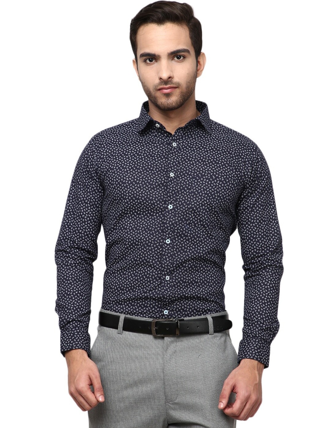 

V-Mart Men Blue Standard Printed Casual Shirt