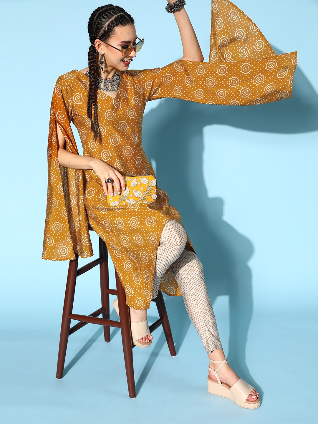 

kipek Ethnic Motifs Pure Silk All in the Details Kurta Set, Mustard