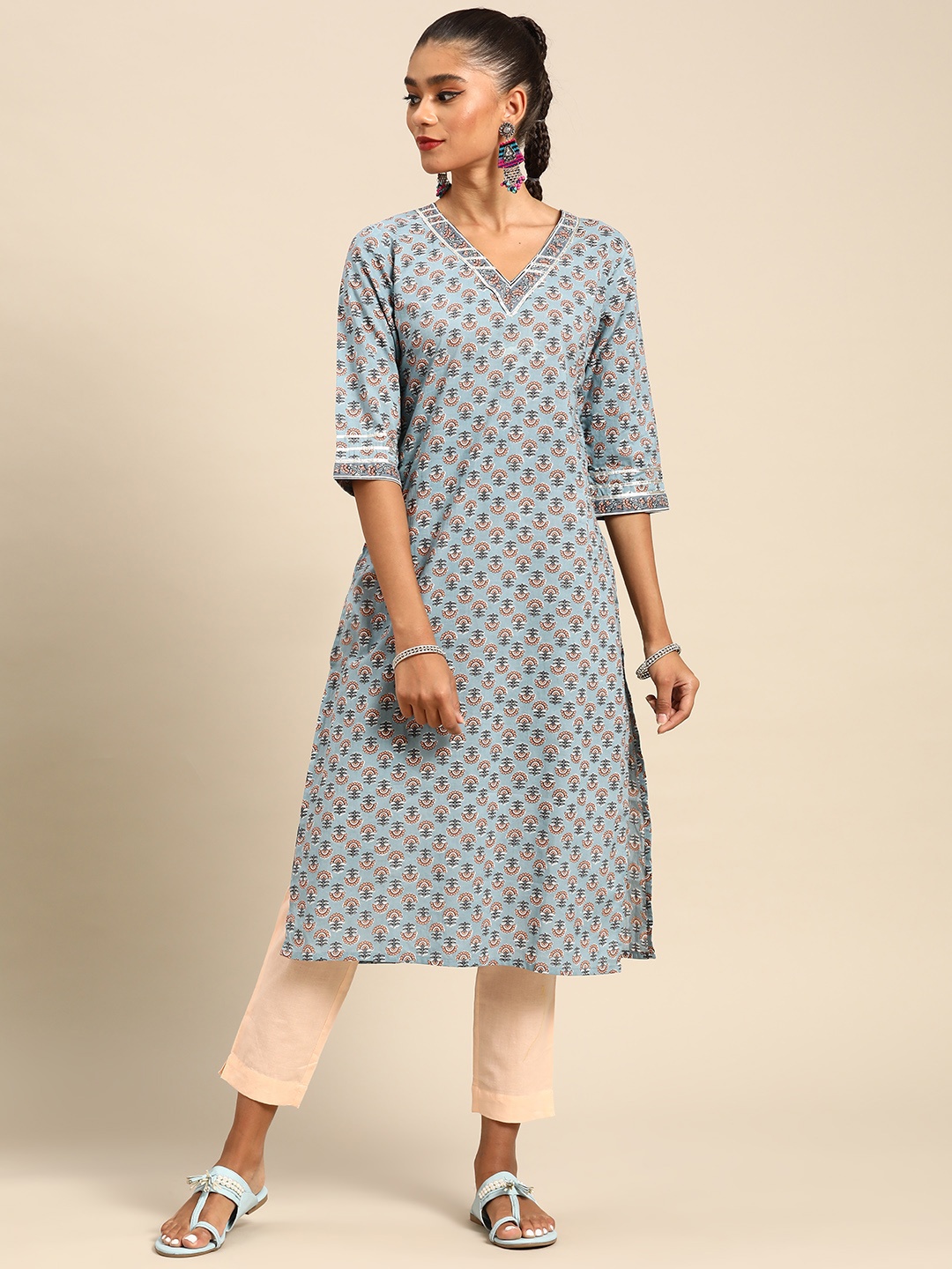 

Gerua By Libas Women Blue Floral Motifs Printed Floral Kurta
