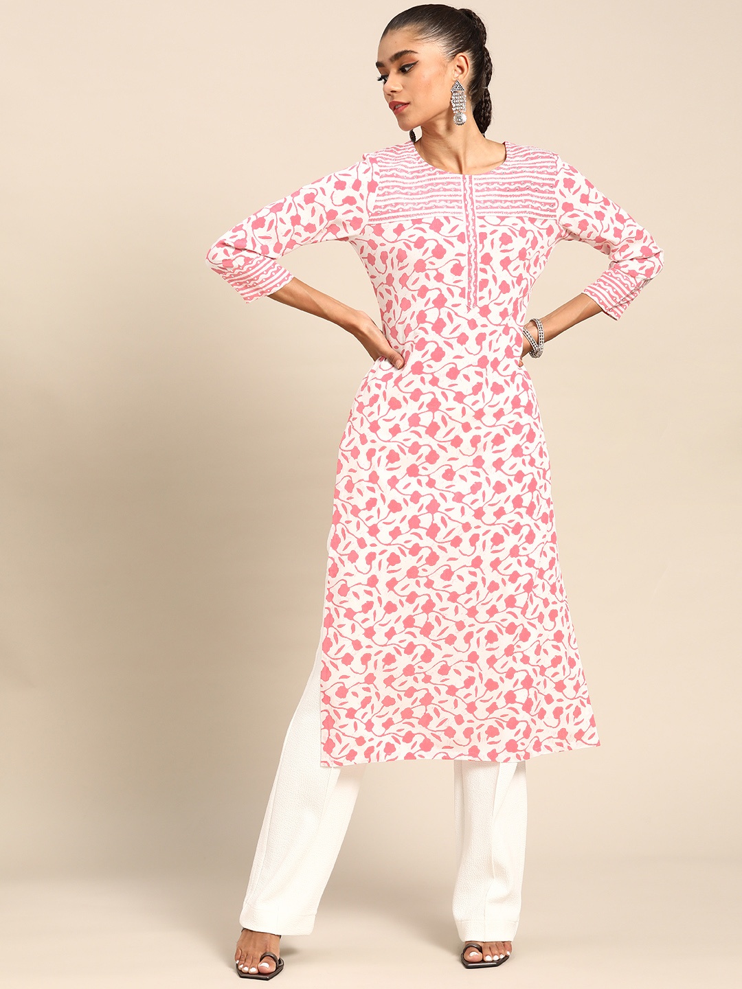 

Gerua By Libas Women White Pink Floral Printed Floral Kurta
