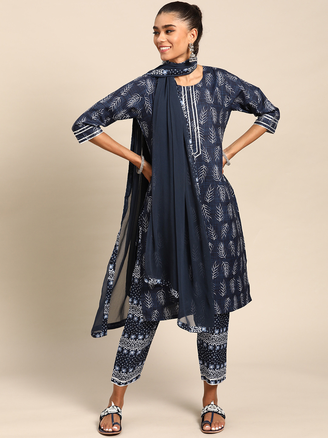 

Gerua By Libas Women Navy Blue Floral Printed Gotta Patti Kurta with Trousers With Dupatta