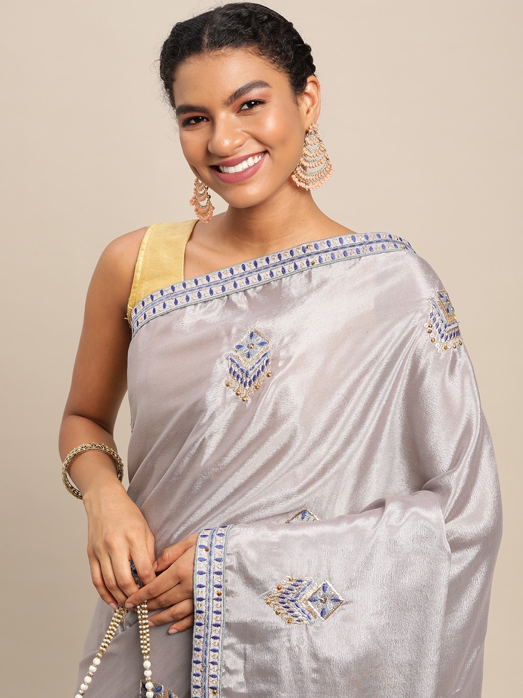 

Satrani Grey Ethnic Motifs Embroidered Saree