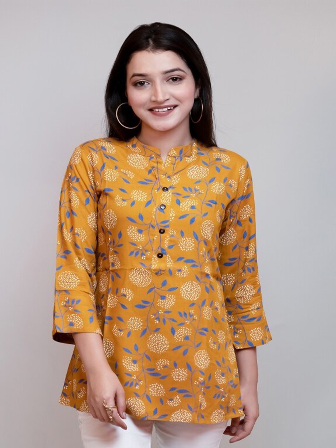 

Maishi Yellow Floral Print Mandarin Collar Top