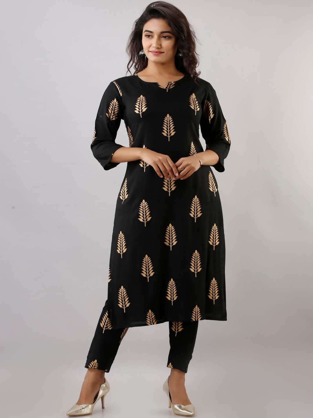 

Maishi Women Black Ethnic Motifs Printed Kurti with Trousers