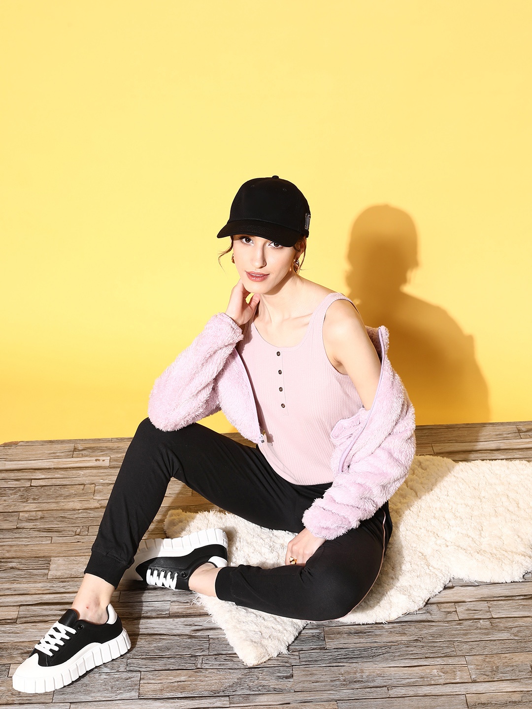 

The Roadster Lifestyle Co. Women Lavender & Black Solid Co-Ords