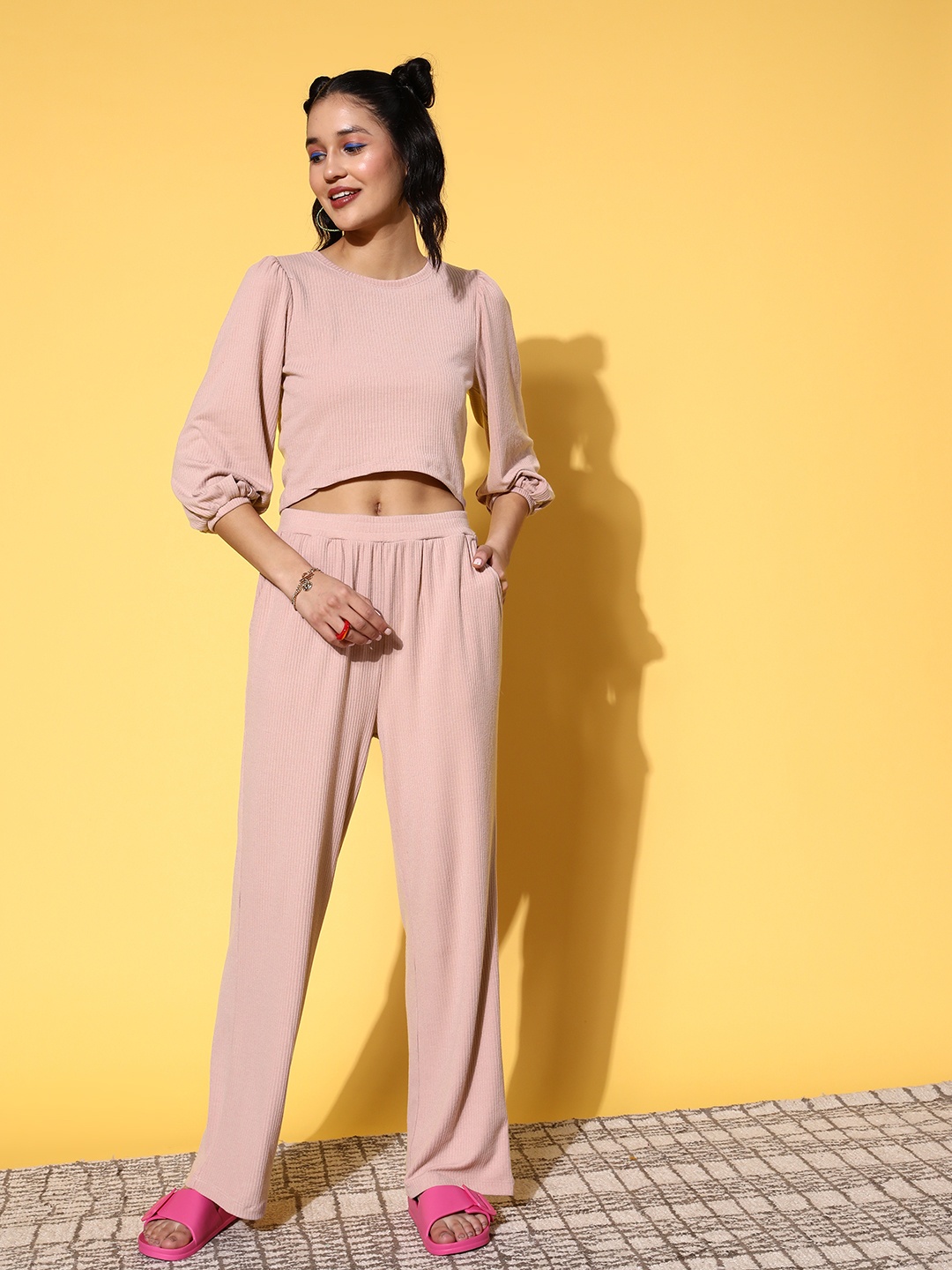 

The Roadster Lifestyle Co. Women Black Knitted Co-Ord Set, Pink