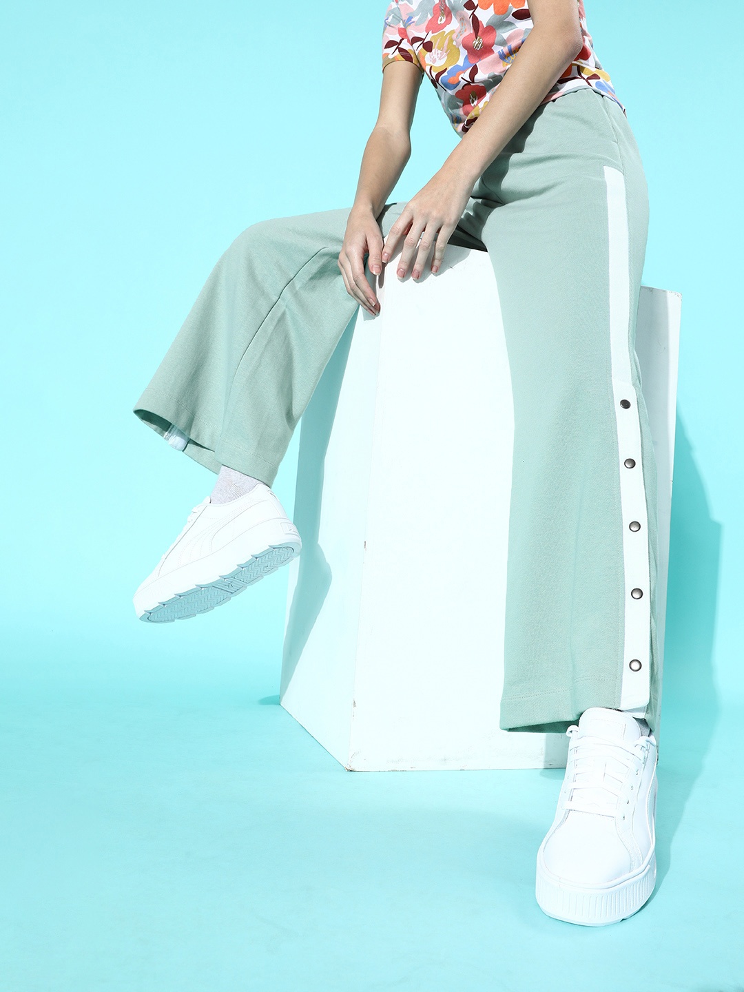 

Roadster Women Enchanting Sea Green Solid Wide Leg Track Pants