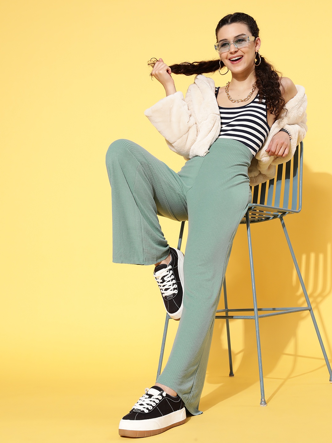 

The Roadster Lifestyle Co. Women Sea Green Solid Ribbed Track Pants