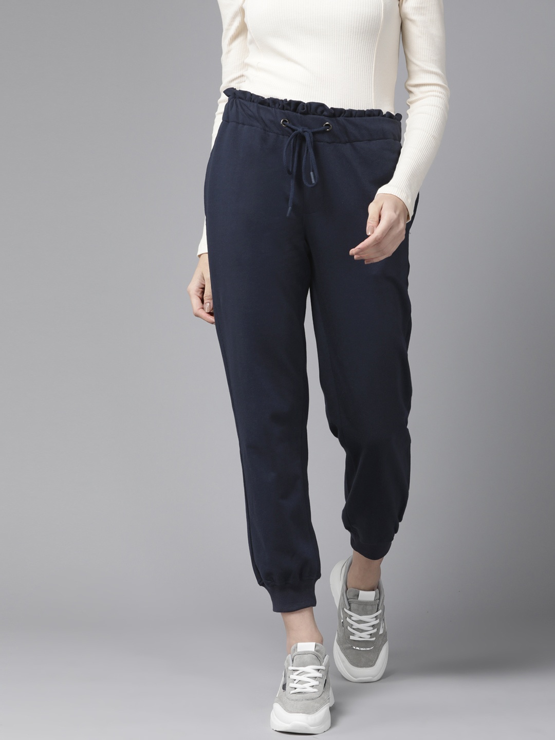 

The Roadster Lifestyle Co. Women Navy Blue Solid Knitted Regular Fit Joggers