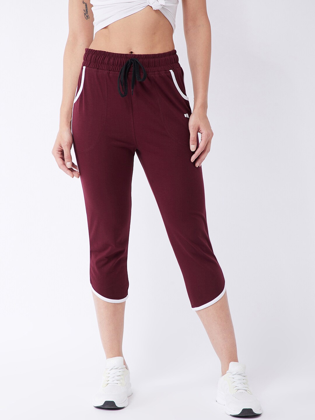 

Modeve Women Maroon Printed Capris