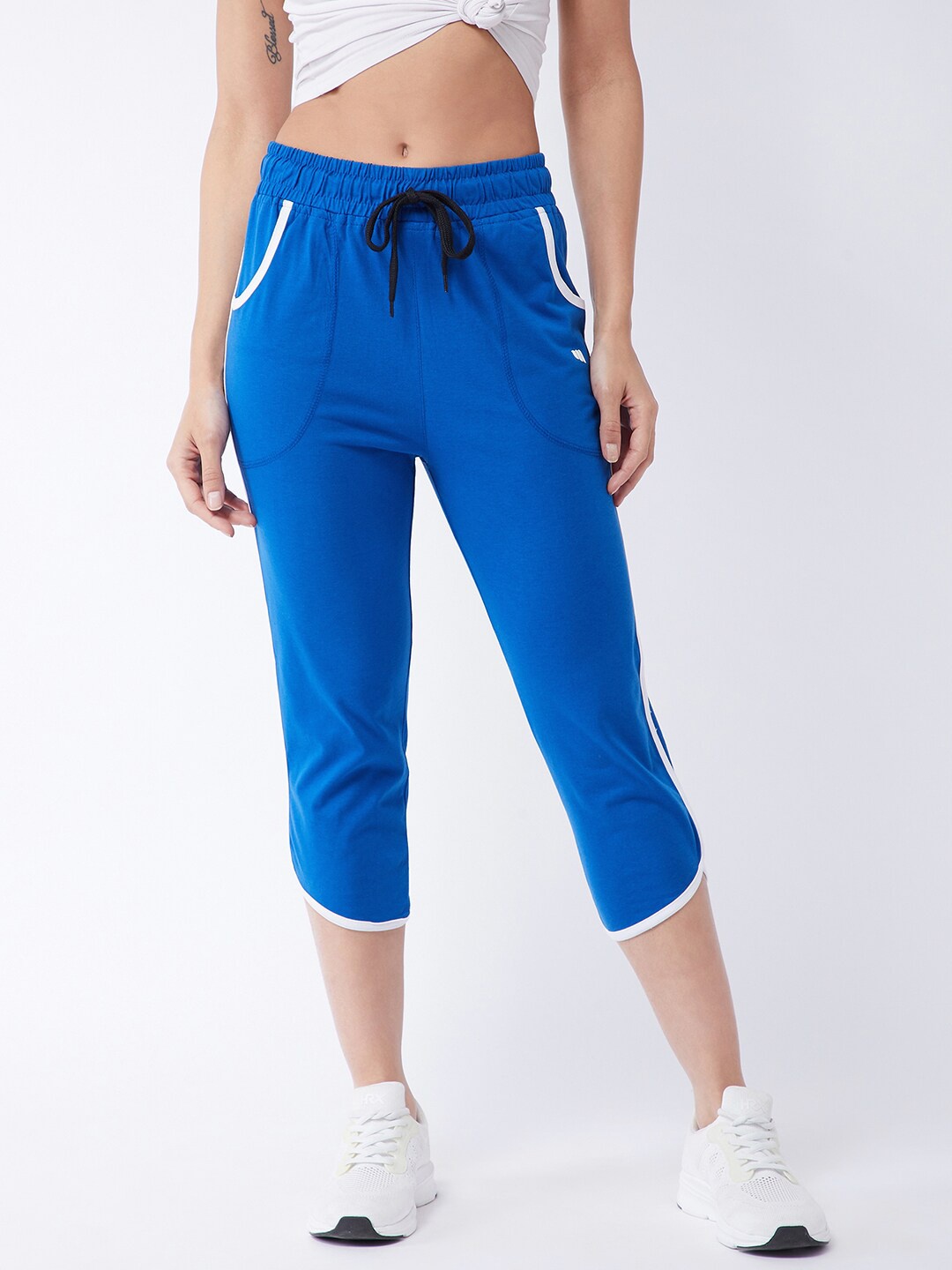 

Modeve Women Blue Regular Fit Cotton Capris