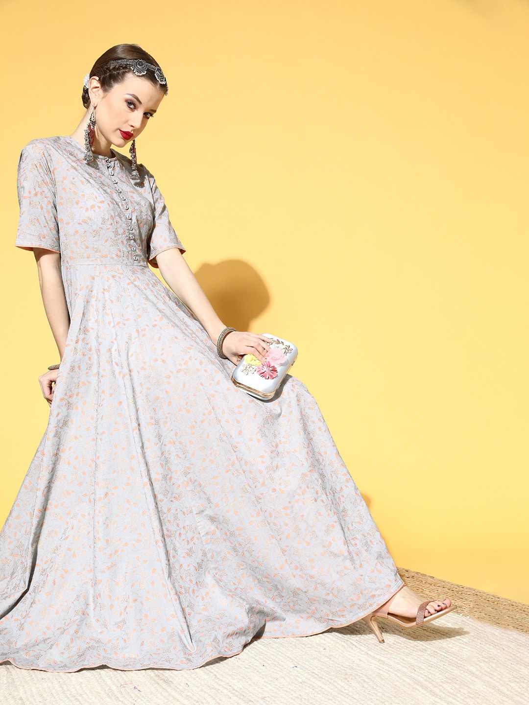 

Sangria Women Grey Floral Gown For Days