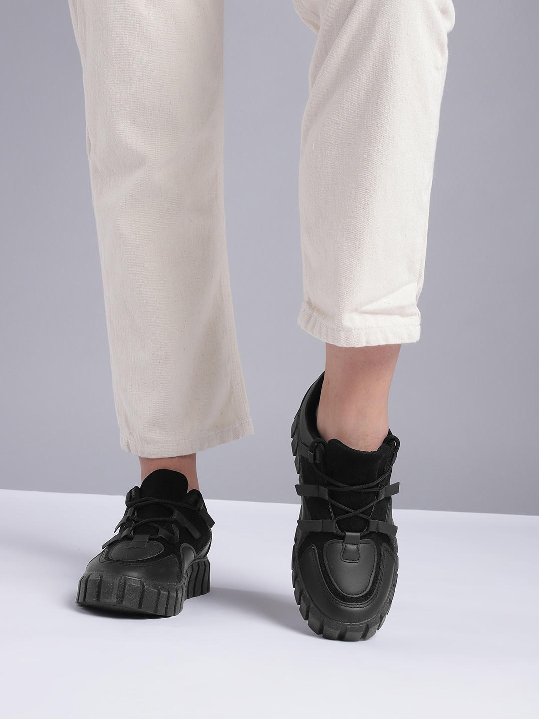

Kook N Keech Women Black Solid Sneakers