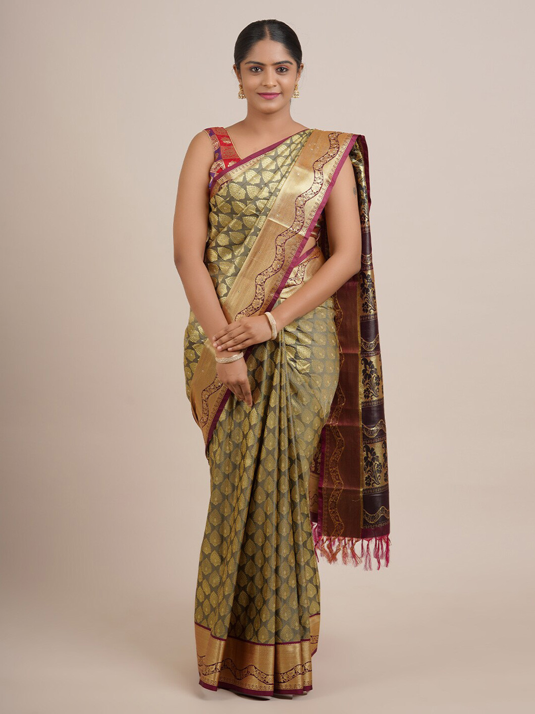 

Pothys Grey & Golden Ethnic Motifs Beads and Stones Art Silk Saree
