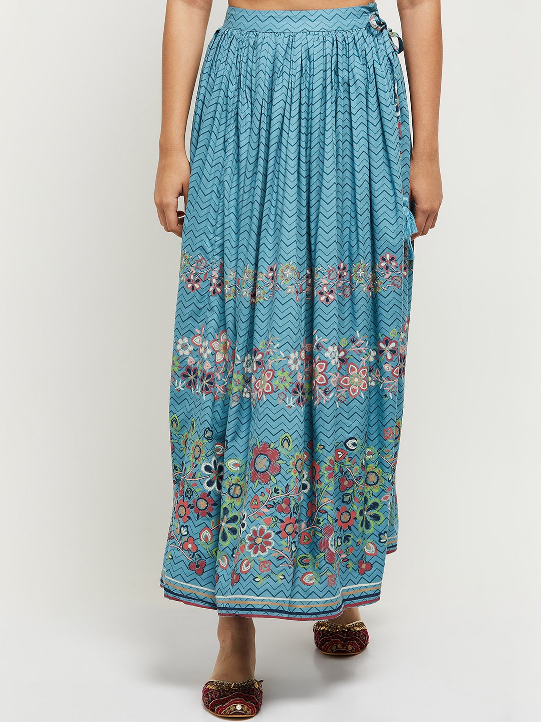 

max Women Blue & Red Printed Flared Maxi Skirt