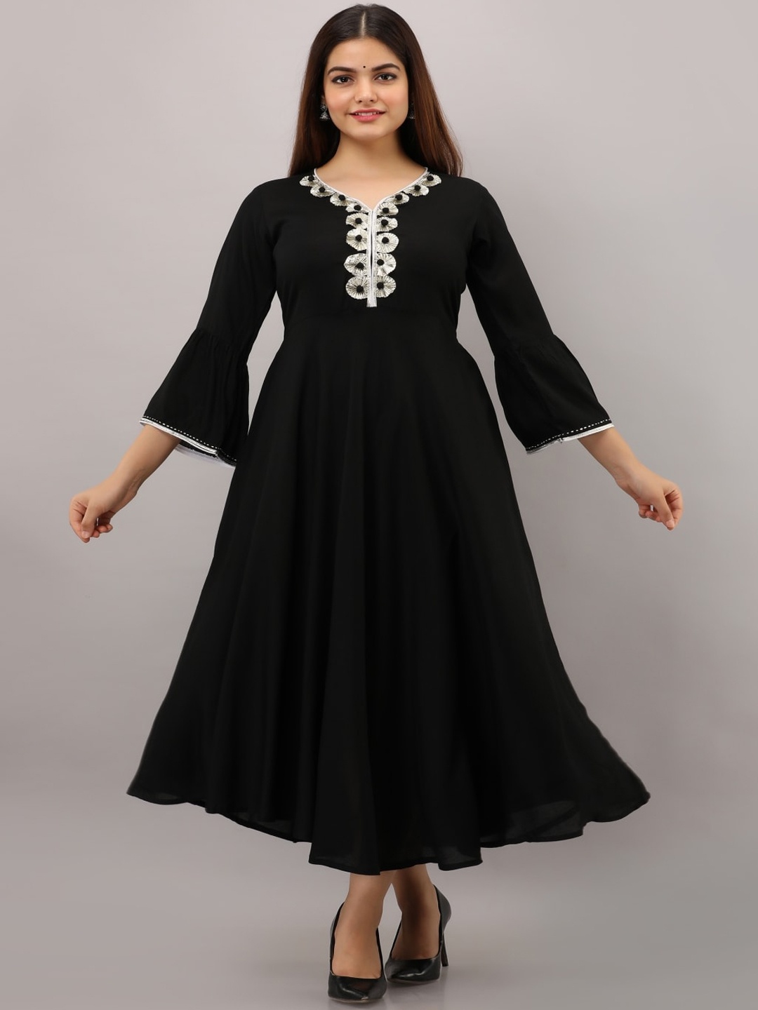

Maishi Women Black Ethnic Motifs Embroidered Flared Sleeves Anarkali Kurta