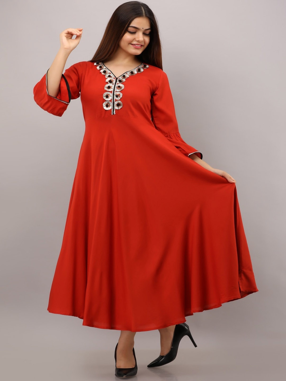 

Maishi Women Red Solid Applique Anarkali Kurta