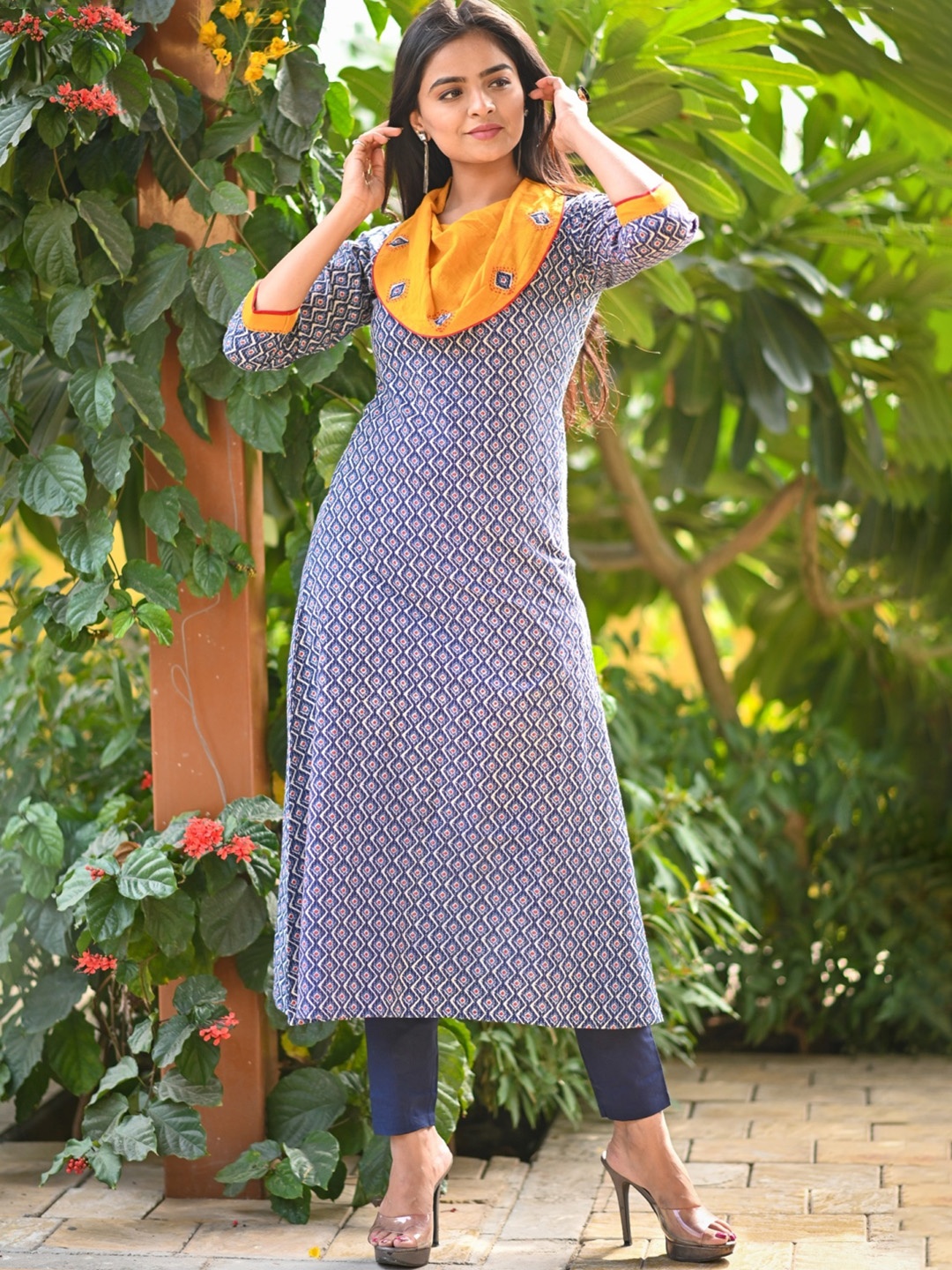 

Maishi Women Navy Blue Geometric Embellished Cowl Neck Kurta