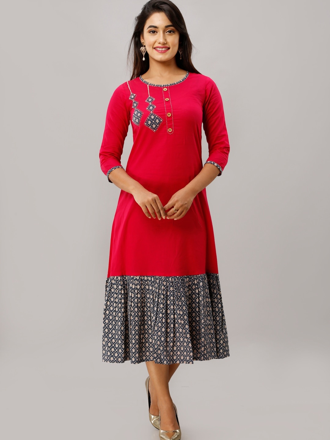 

Maishi Women Pink & Blue Ethnic Motifs Thread Work Kurta
