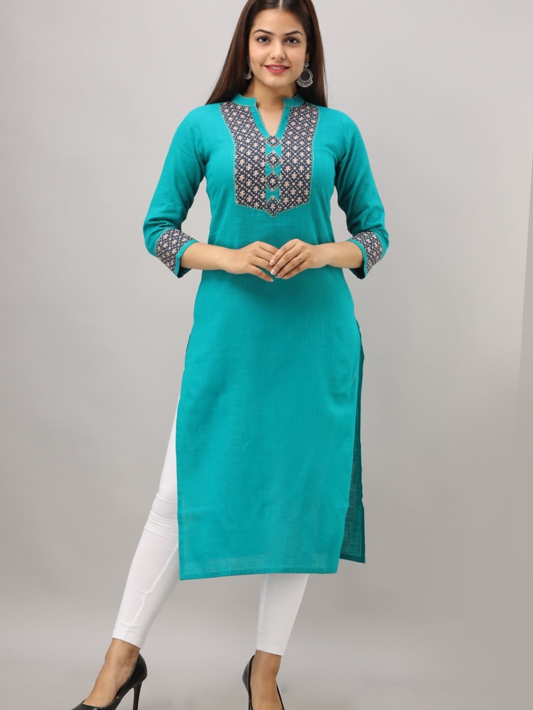 

Maishi Women Blue Solid Straight Kurta