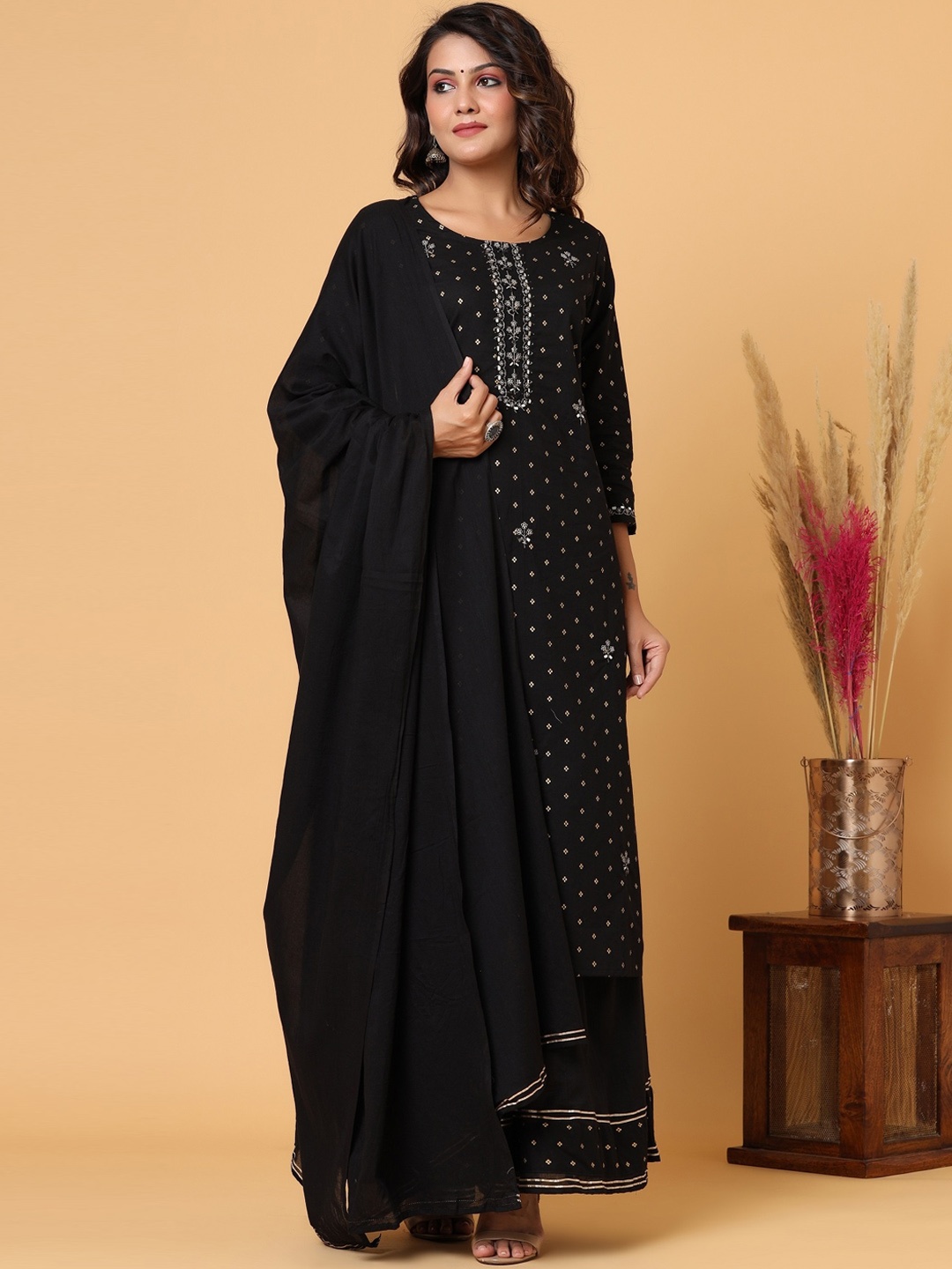 

KAAJH Women Black Ethnic Motifs Kurta Sharara With Dupatta