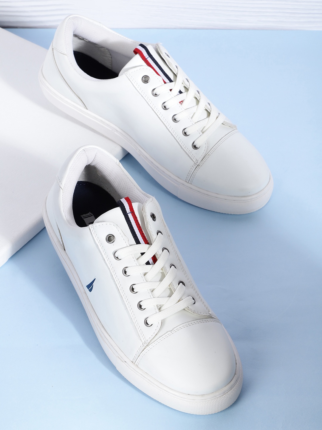 

Nautica Men White Solid Sneakers