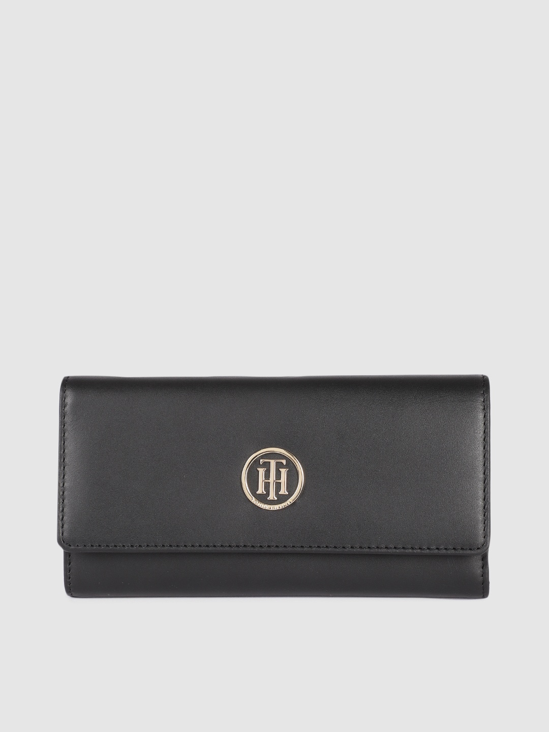 

Tommy Hilfiger Women Black Leather Three Fold Wallet