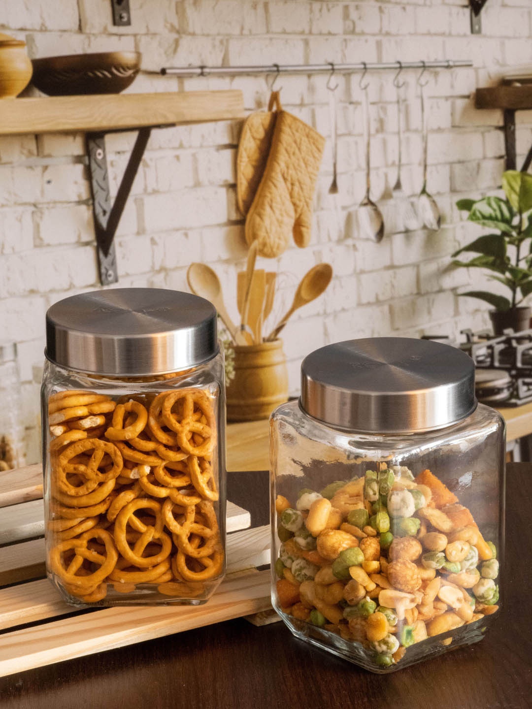 

Roxx Set Of 2 Transparent & Silver-Toned Glass Storage Containers with Lid