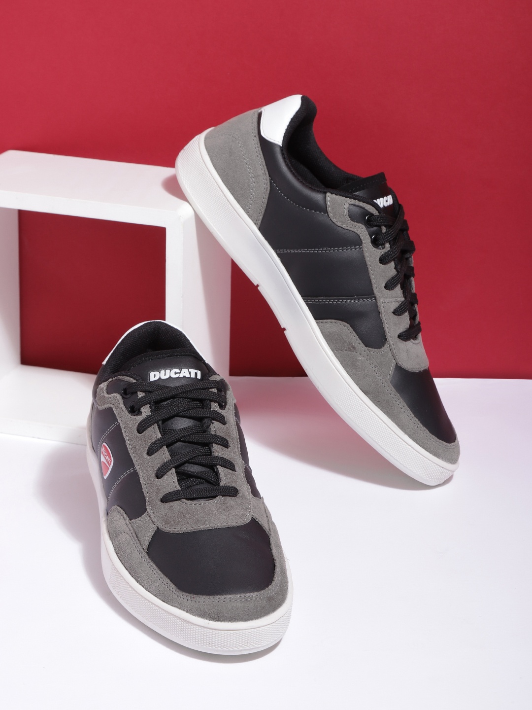 

Ducati Men Grey Colourblocked Sneakers