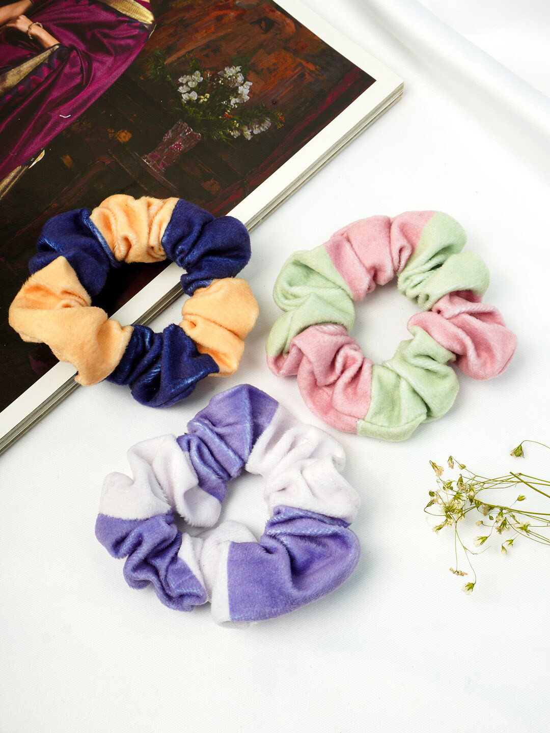 

Ferosh Women Set of 3 Velvet Scrunchies, Multi