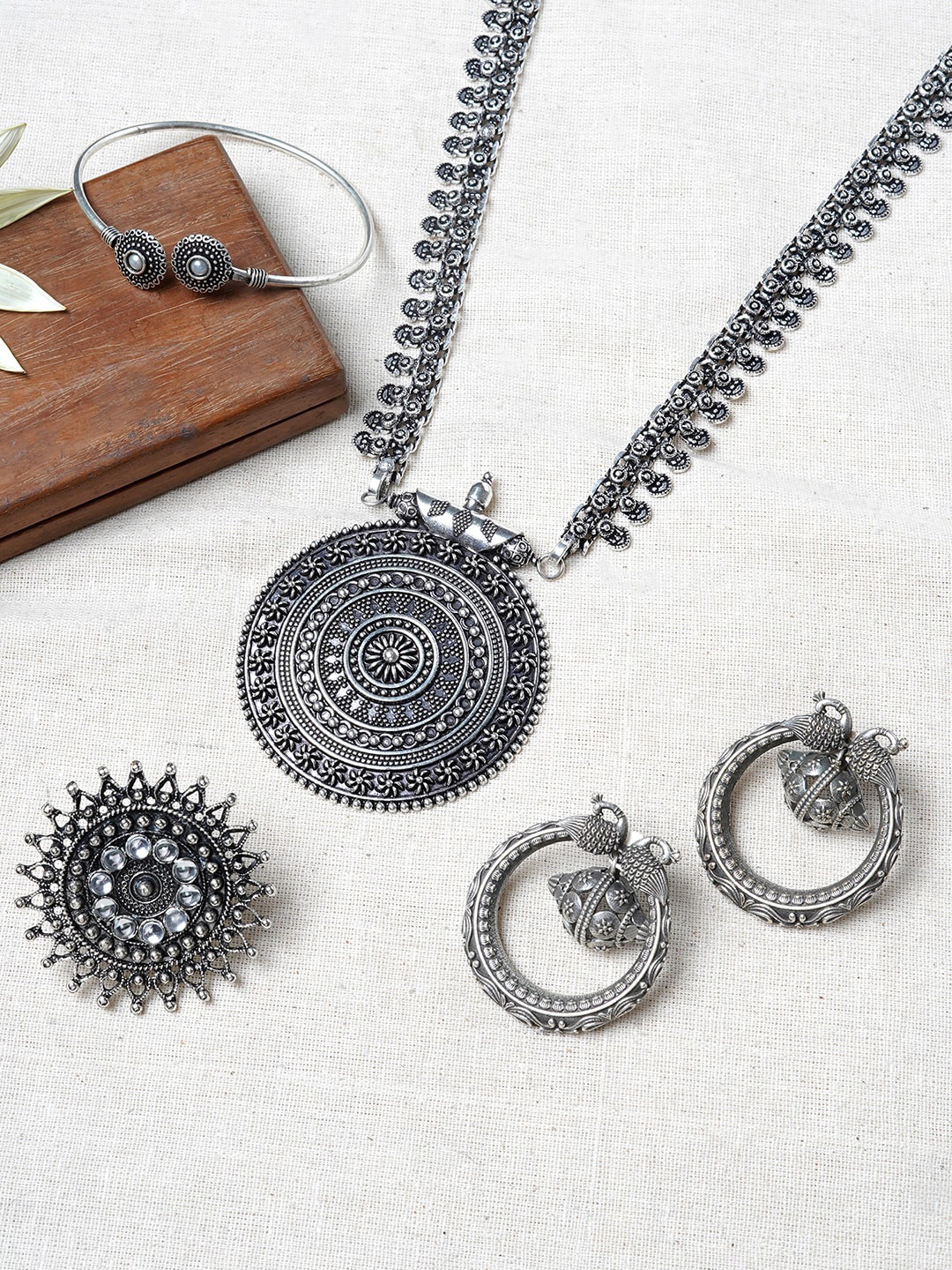 

TEEJH Oxidized Silver-Plated Choker Jewellery Set