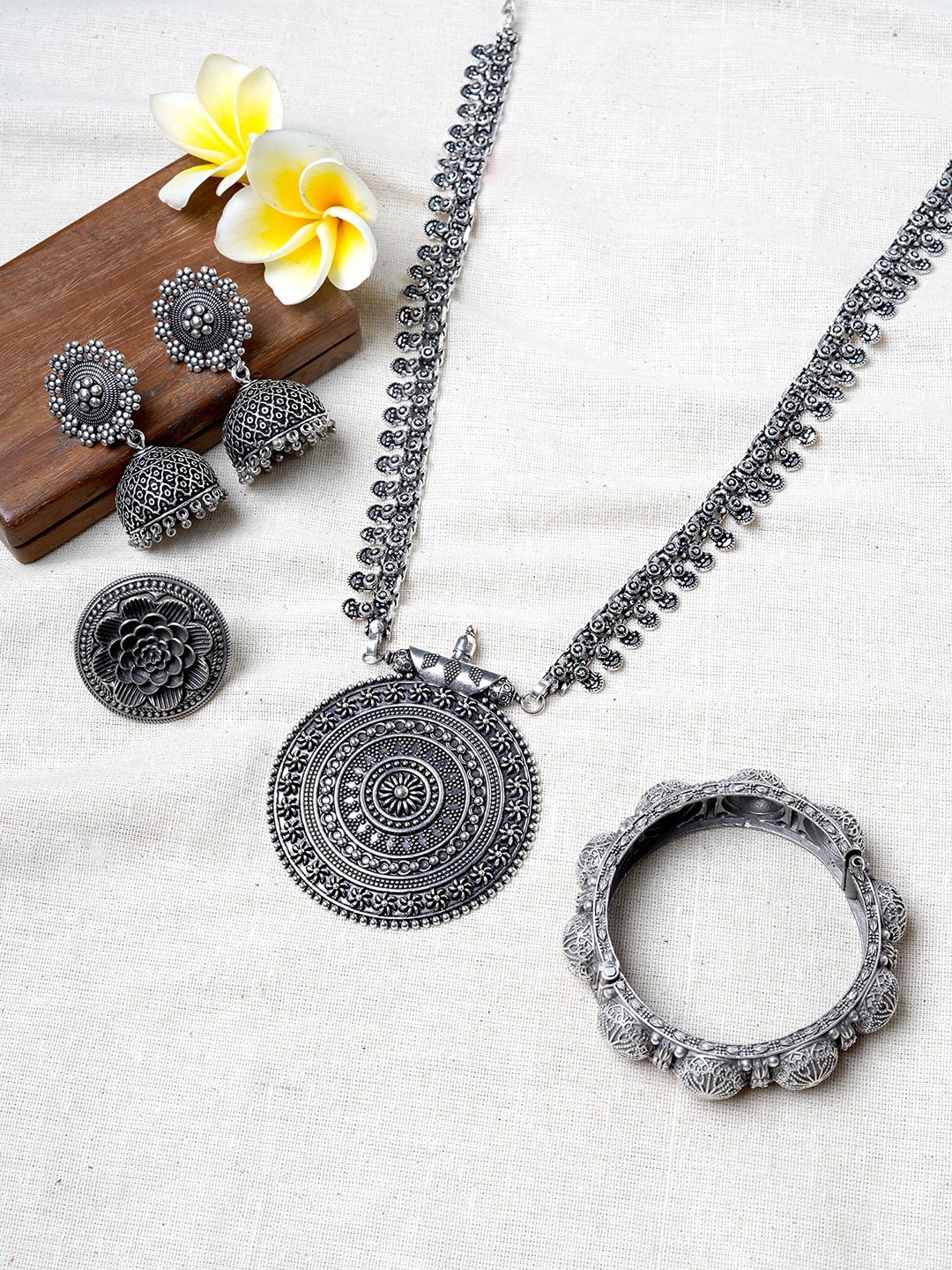 

TEEJH Silver-Plated Oxidised Jewellery Set