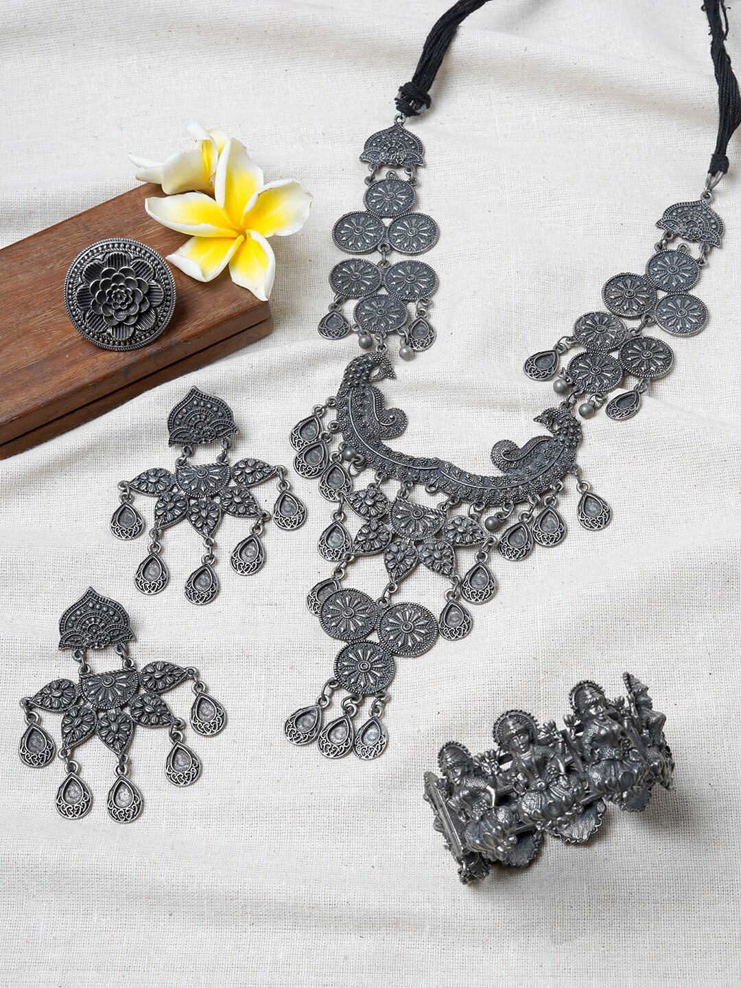 

TEEJH Oxidised Silver-Plated Gunghroo Reeti Jewellery Set