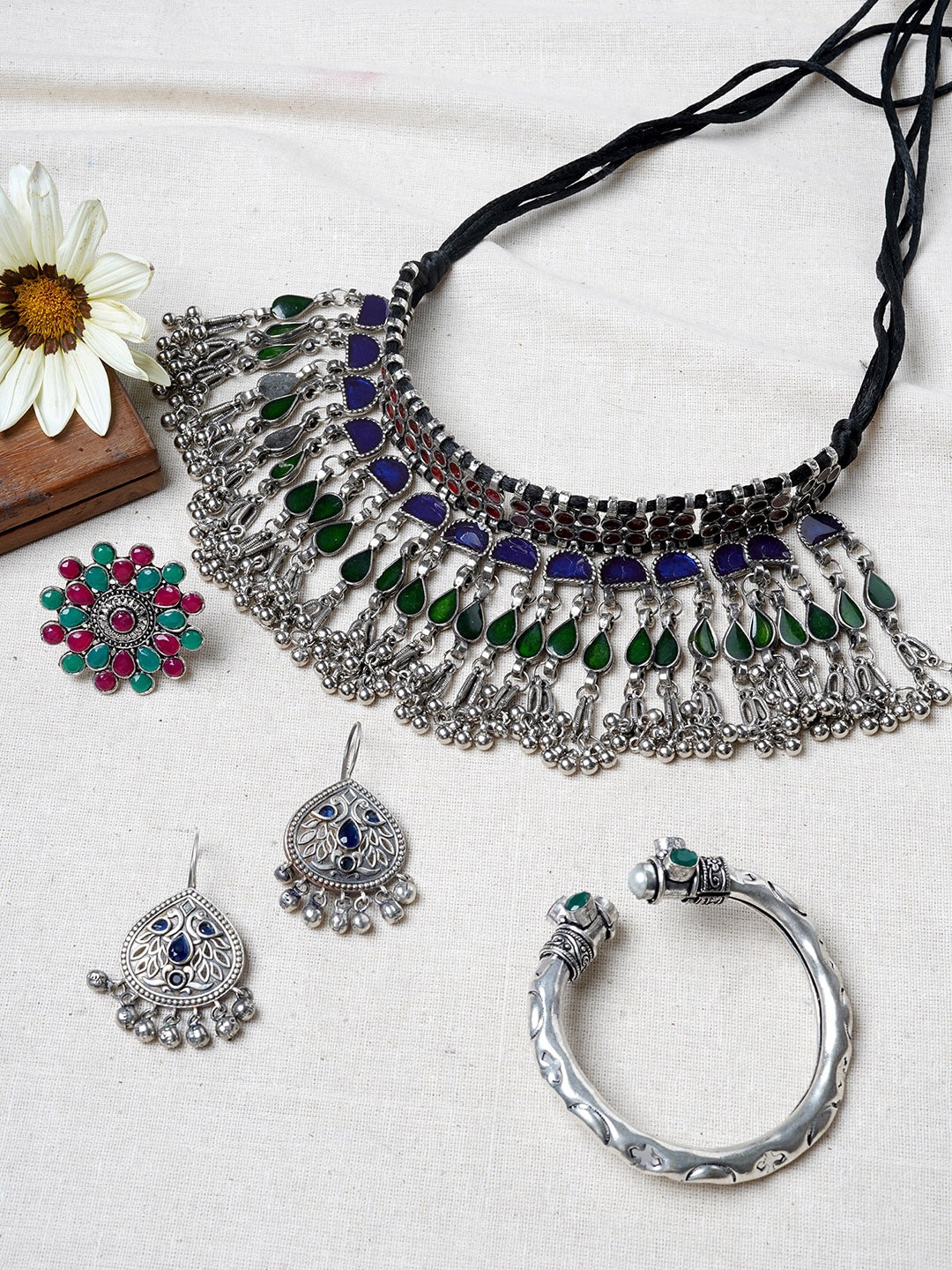 

TEEJH Silver-Plated Oxidised Nikhaar Jewellery Set