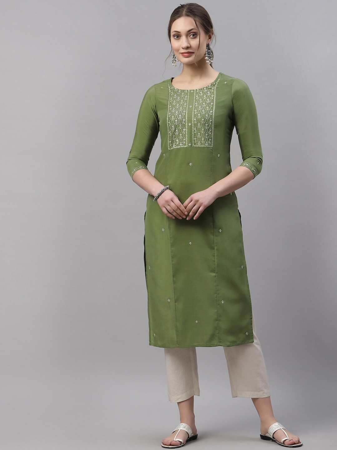 

SANISA Women Green & White Ethnic Motifs Yoke Design Thread Work Cotton Silk Kurta
