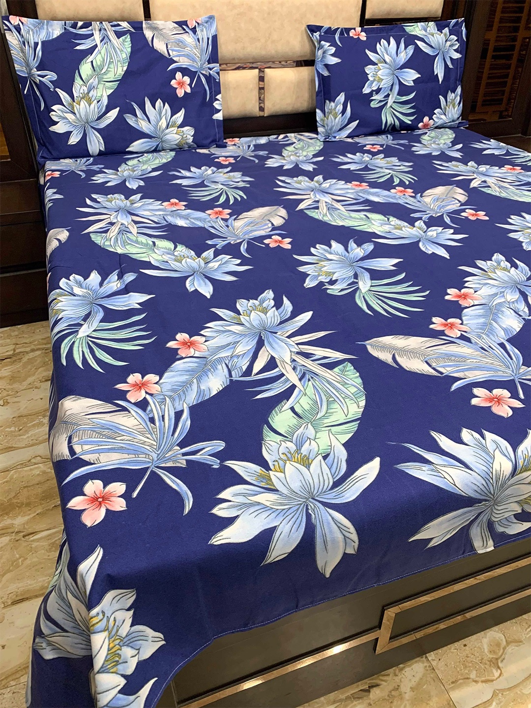 

Pure Decor Blue & White Floral 300 TC Queen Bedsheet with 2 Pillow Covers