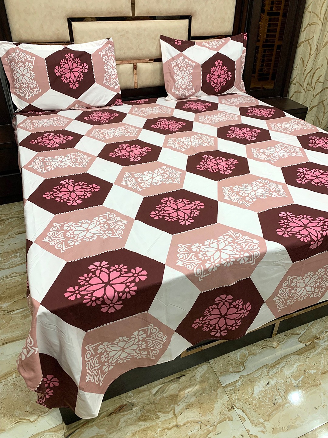 

Pure Decor Pink & Brown Ethnic Motifs 300 TC Queen Bedsheet with 2 Pillow Covers