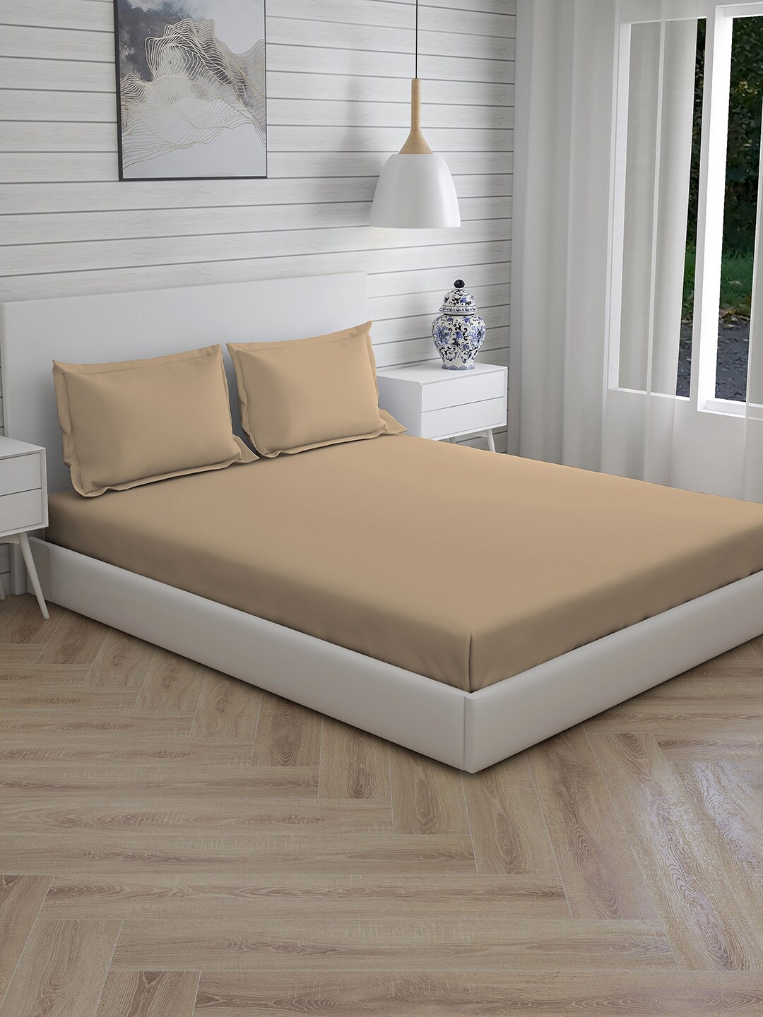 

Layers Beige 144 TC King Bedsheet with 2 Pillow Covers