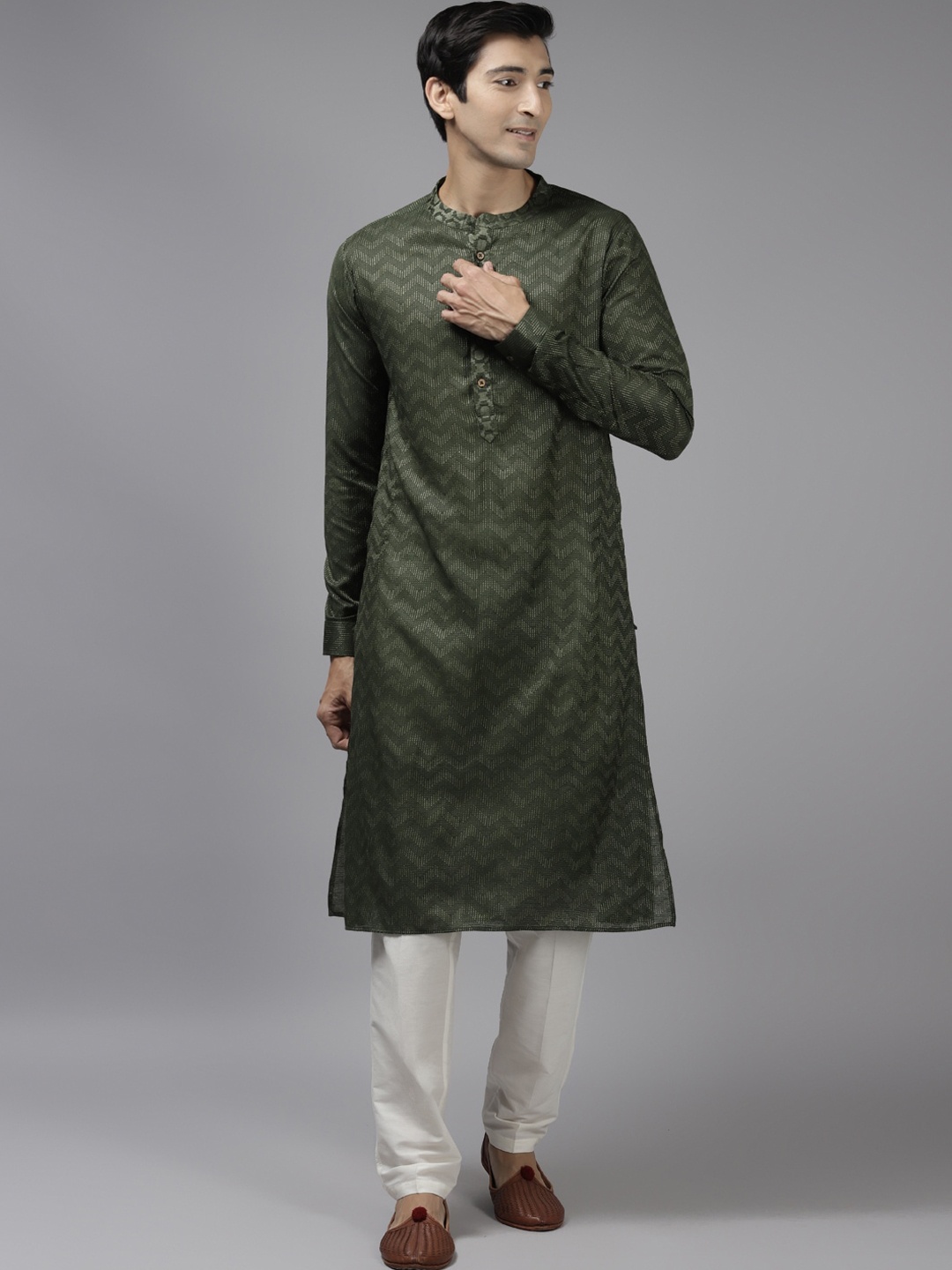 

See Designs Men Green Woven Design Thread Work Summer Sheers Kurta