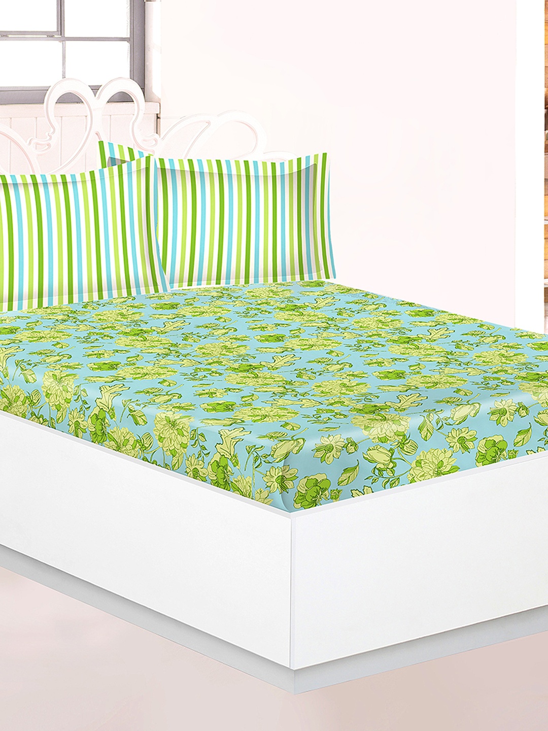 

Athome by Nilkamal Green & Blue Printed 120 TC Queen Bedsheet with 2 Pillow Covers