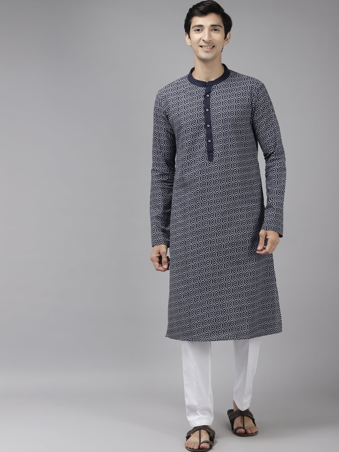

See Designs Men Blue & White Geometric Printed Kurta