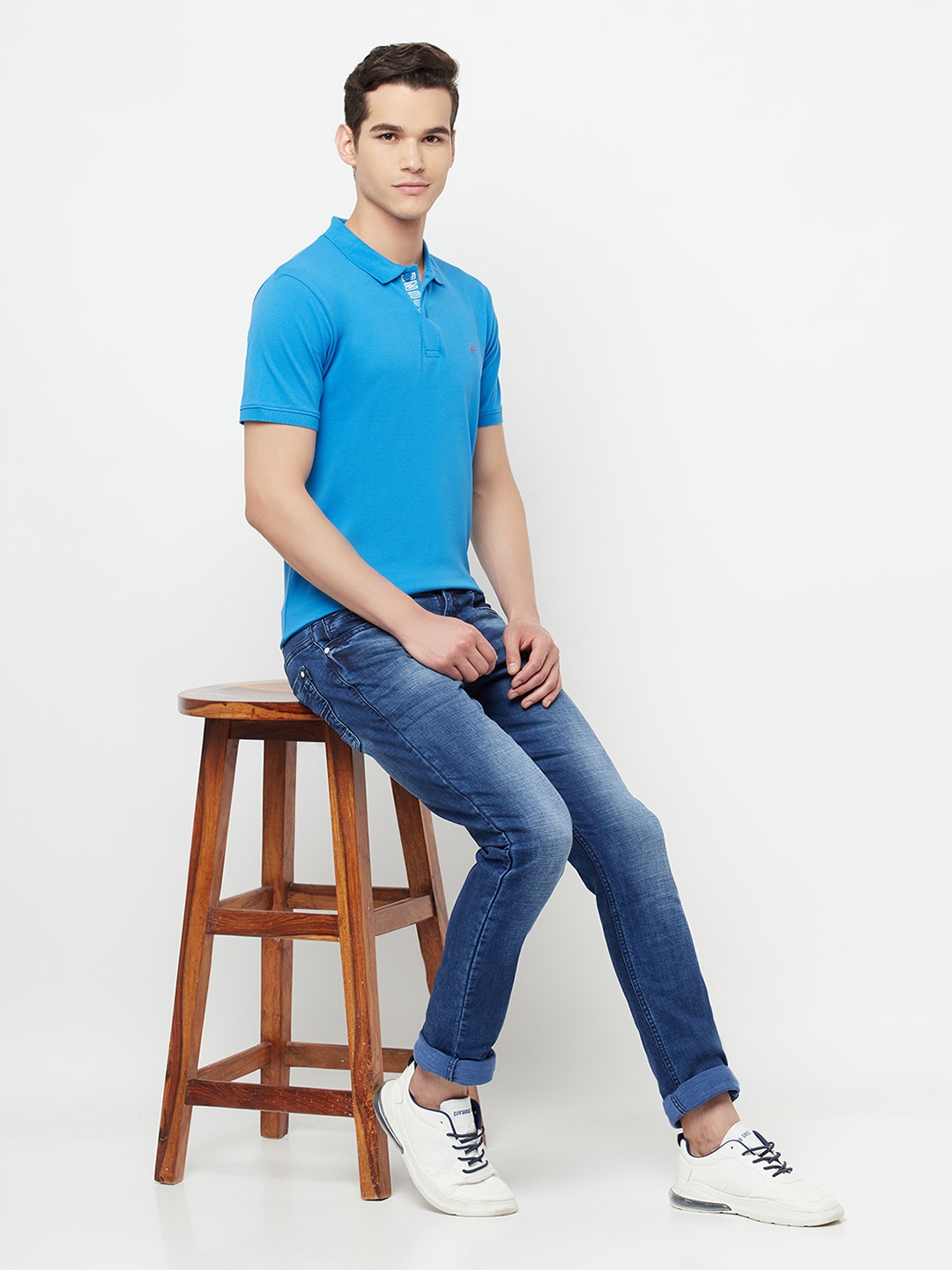 

Crimsoune Club Men Blue Solid Polo Collar Slim Fit Outdoor T-shirt