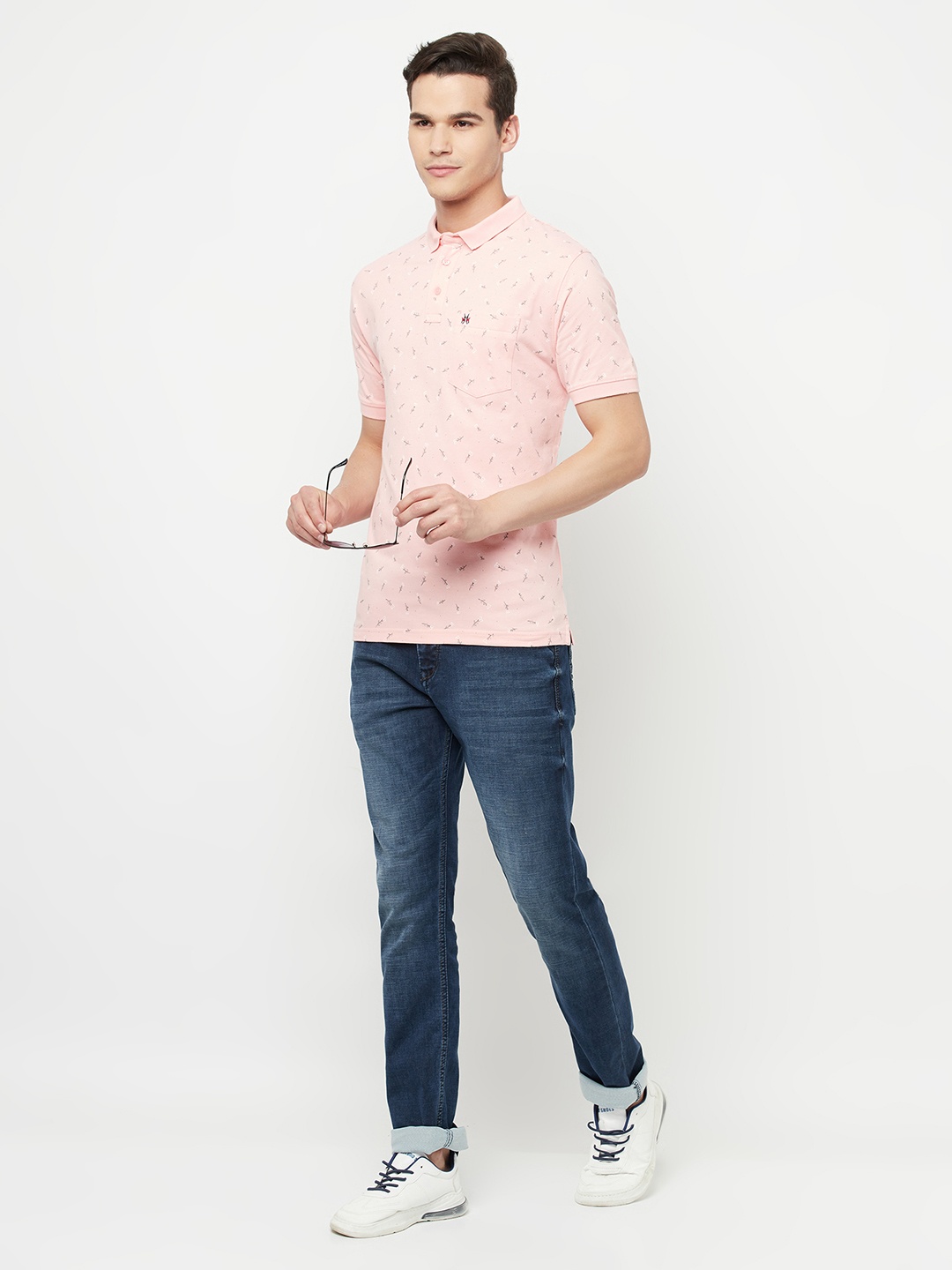 

Crimsoune Club Men Pink Floral Printed Polo Collar Pure Cotton Slim Fit T-shirt