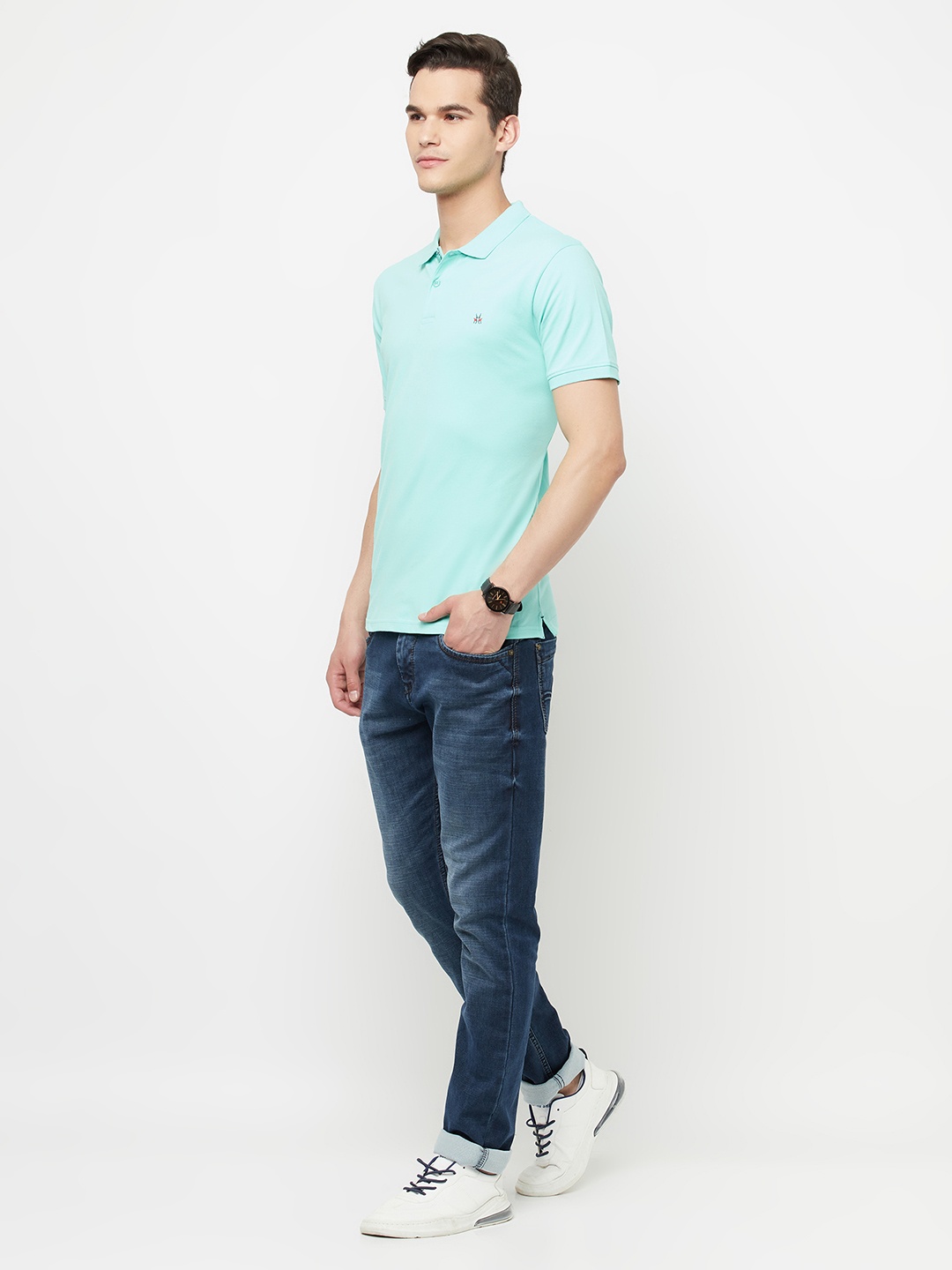 

Crimsoune Club Men Green Polo Collar Slim Fit Outdoor T-shirt